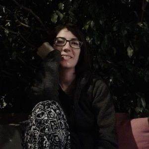 Meet your Posher, Oya